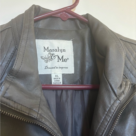 Women’s gray faux- leather jacket. Size Xl. - Picture 2 of 12